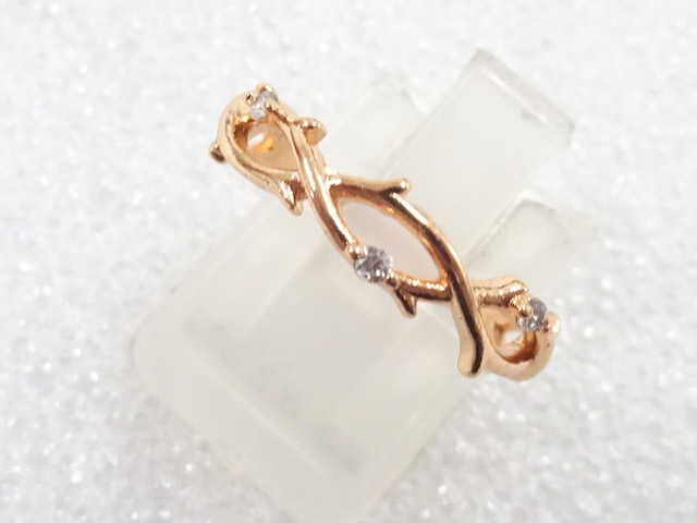 クリスタル　指輪(11号)